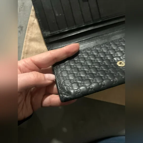 Gucci Microguccissima Monogram GG Black Soft Margaux Leather Trifold Wallet - Picture 5 of 8